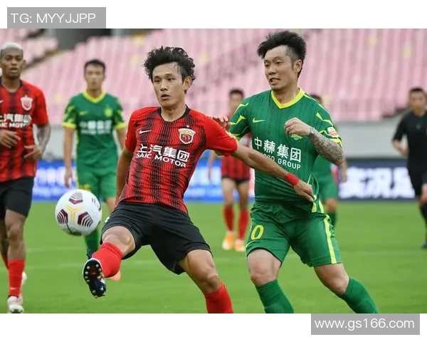 赛后分析：上海足球队与北京足球队的耐力对决全景回顾