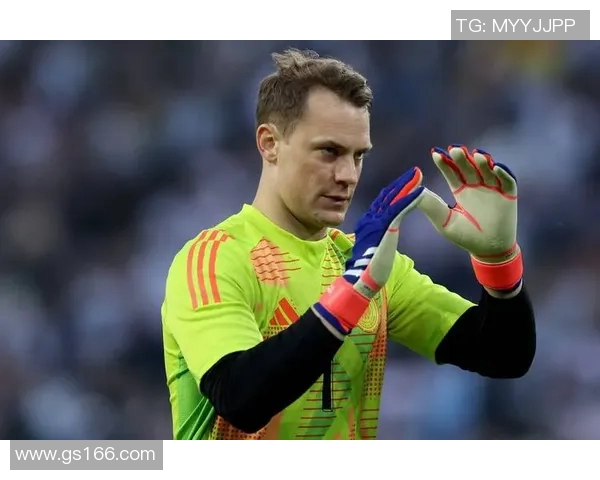 足球明星推荐的训练外套品牌助你提升运动表现与时尚品味