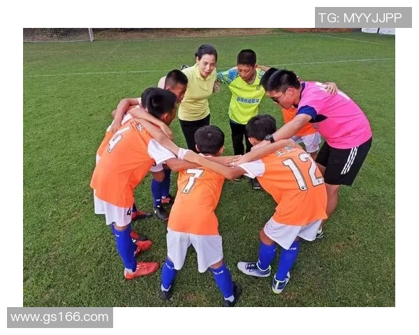 广州足球队团队协作的成功之道与战术分析探讨 广州足球队团队协作的成功之道与战术分析探讨